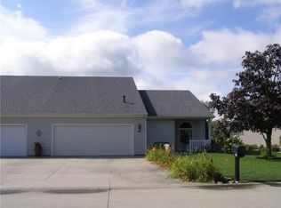 3 Chad Ave, Sullivan, IL 61951