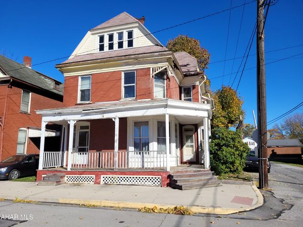 106 W 13th St, Tyrone, PA 16686