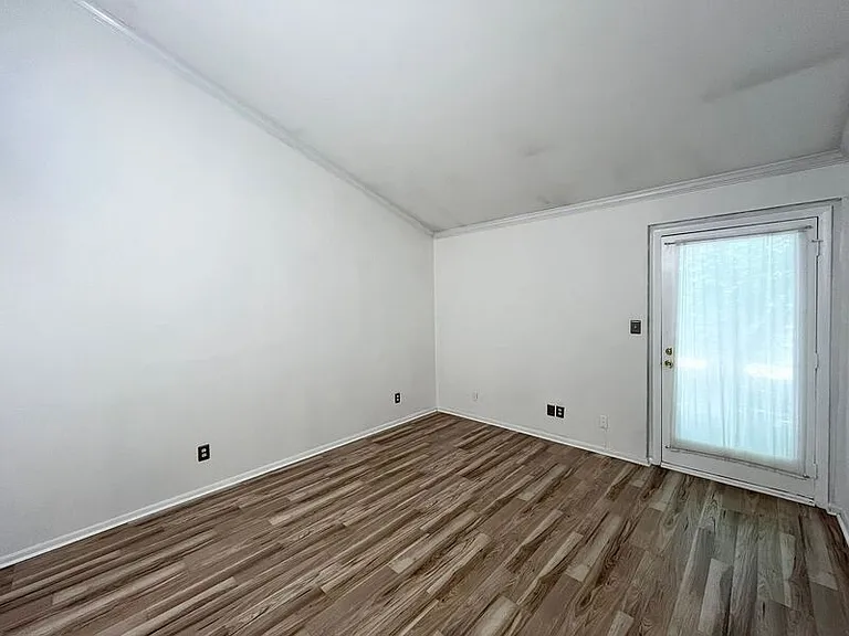 5414 Wayne St — Photo 11