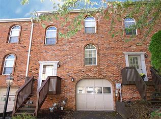 121 Pinewood Ct, Pittsburgh, PA 15202
