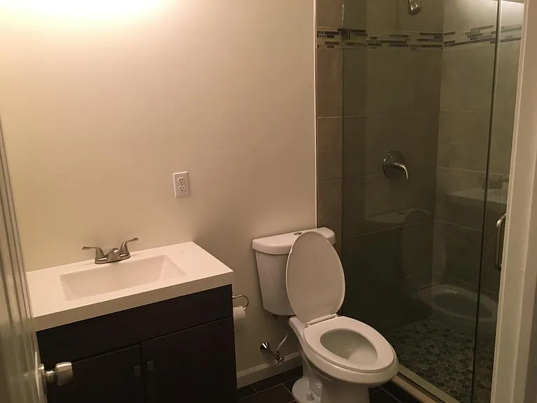 2408 E York St #2 — Photo 8
