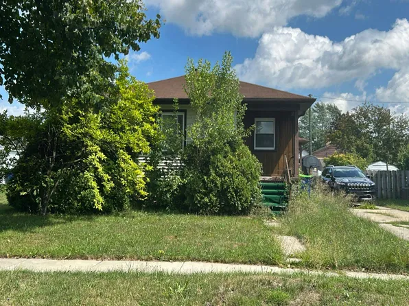 1311 Raymond St, Bay City, MI 48706
