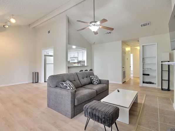 5131 Nicholson Dr APT B12, Baton Rouge, LA 70820
