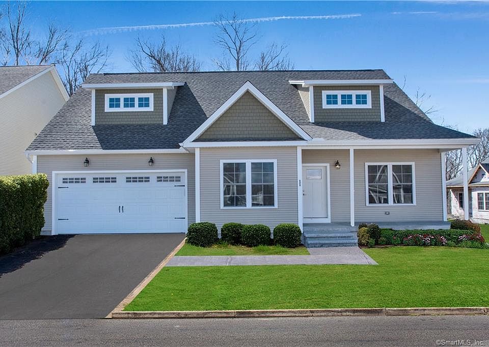 1st image of 18 Essex Glen Lane
