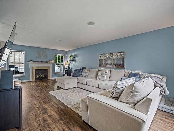 5th image of 3580 Parliament Ct