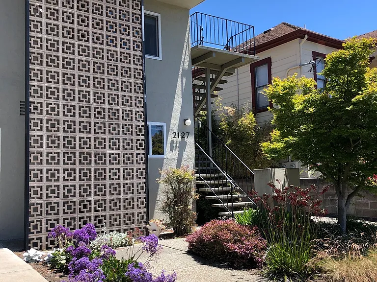 2127 McGee Ave #G — Photo 1