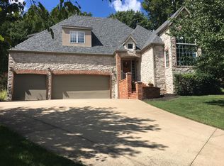 1477 W Oakville Rd, Springfield, MO 65810