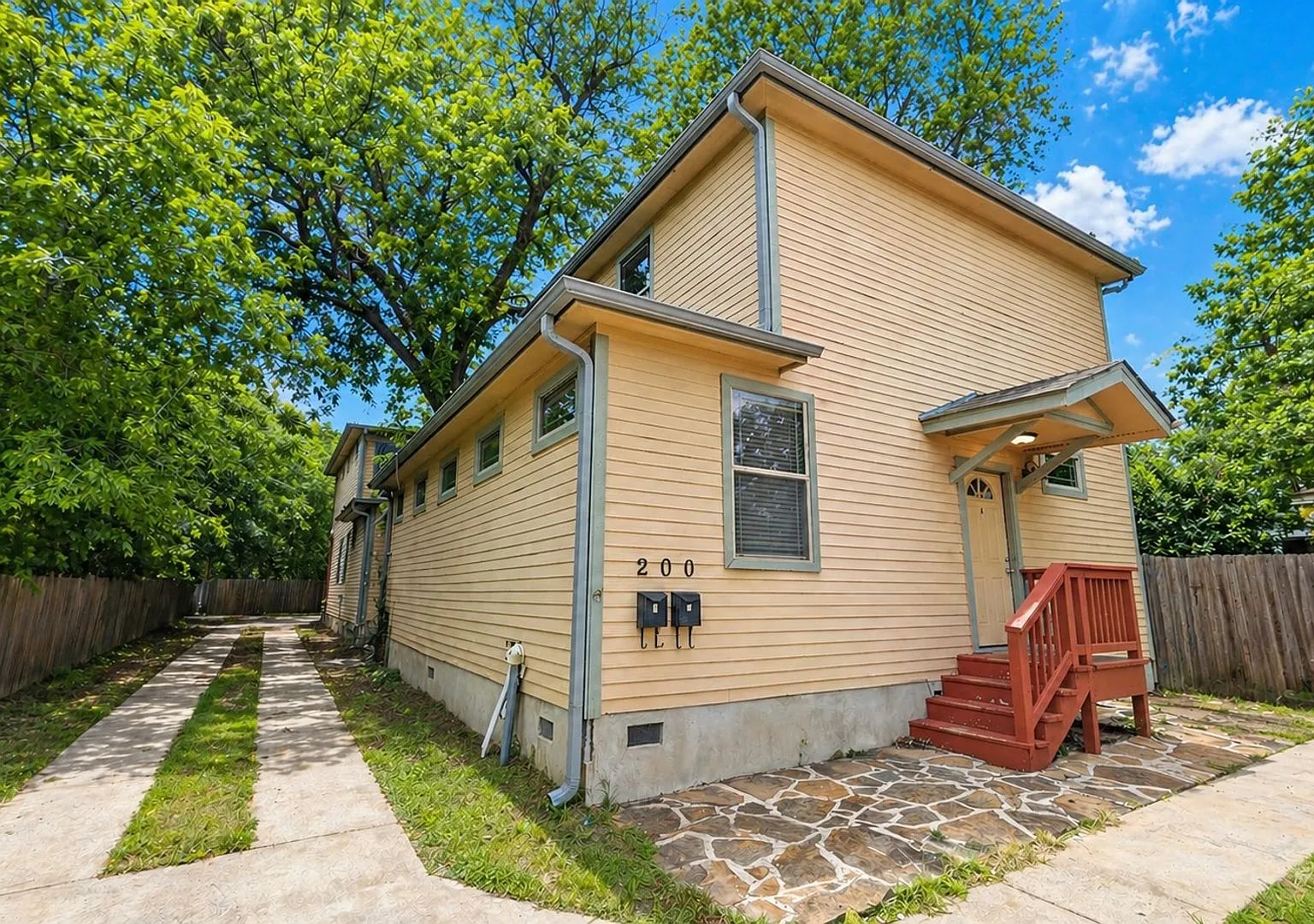 3 bed, 1460 sqft, $2,595 — Photo 1