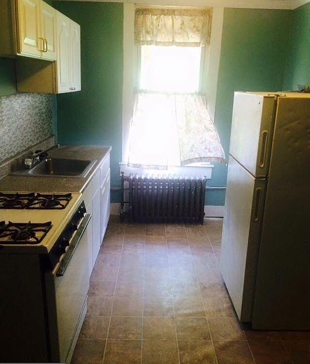 2nd image of 2255 W Baltimore St