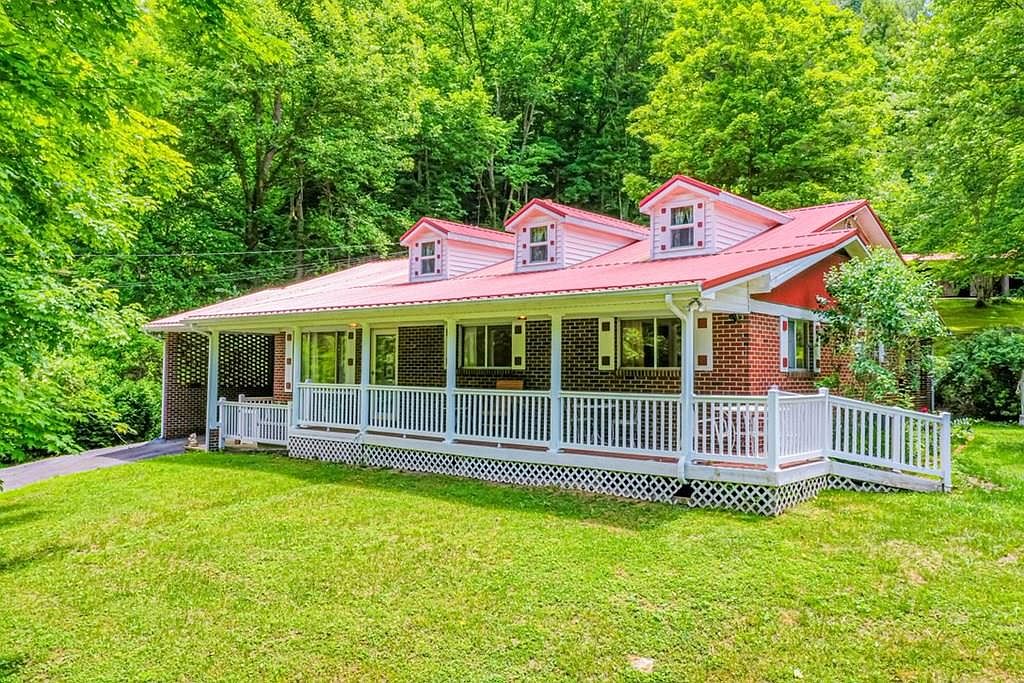 2477 Leemaster Dr, Vansant, VA 24656 Zillow