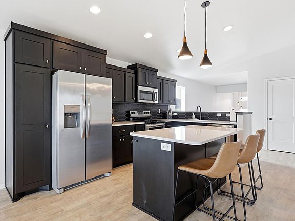 5th image of 7903 Cottonwood Blvd
