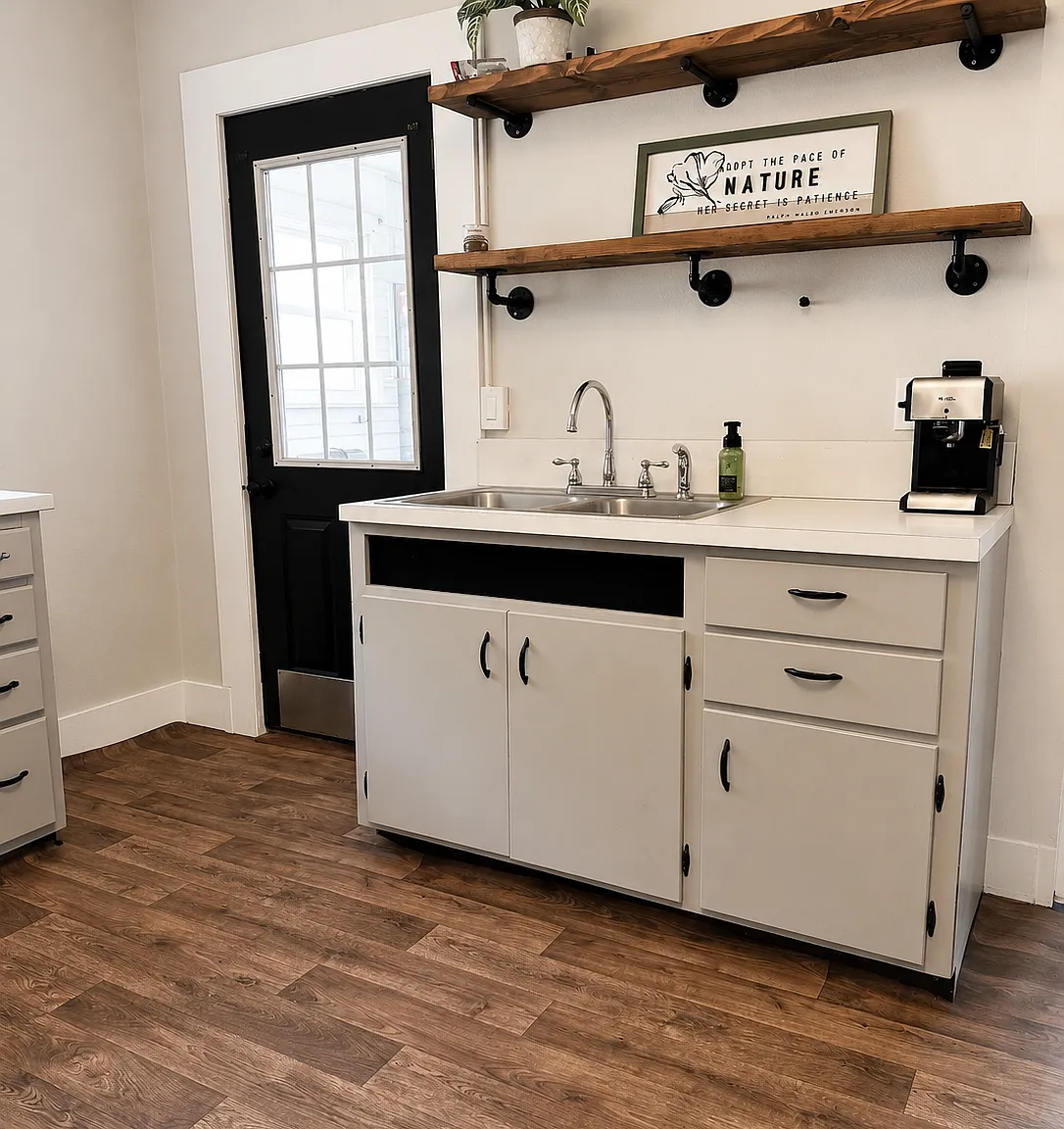 2 bed, 1.0 bath, $895 — Photo 3