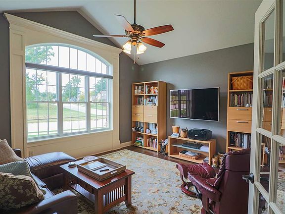 4th image of 6306 Woodfield Dr