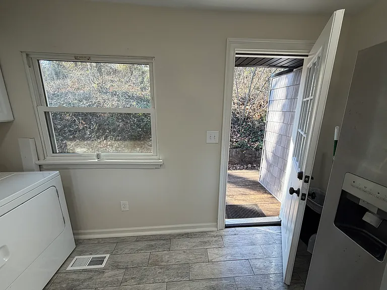 2625 Oakwood Cir #A — Photo 9