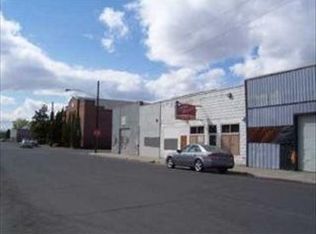 116 W 2nd St, Wapato, WA 98951