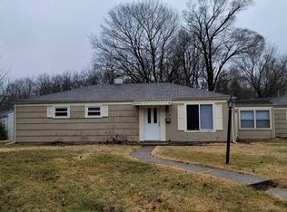 1028 Lancaster Dr, South Bend, IN