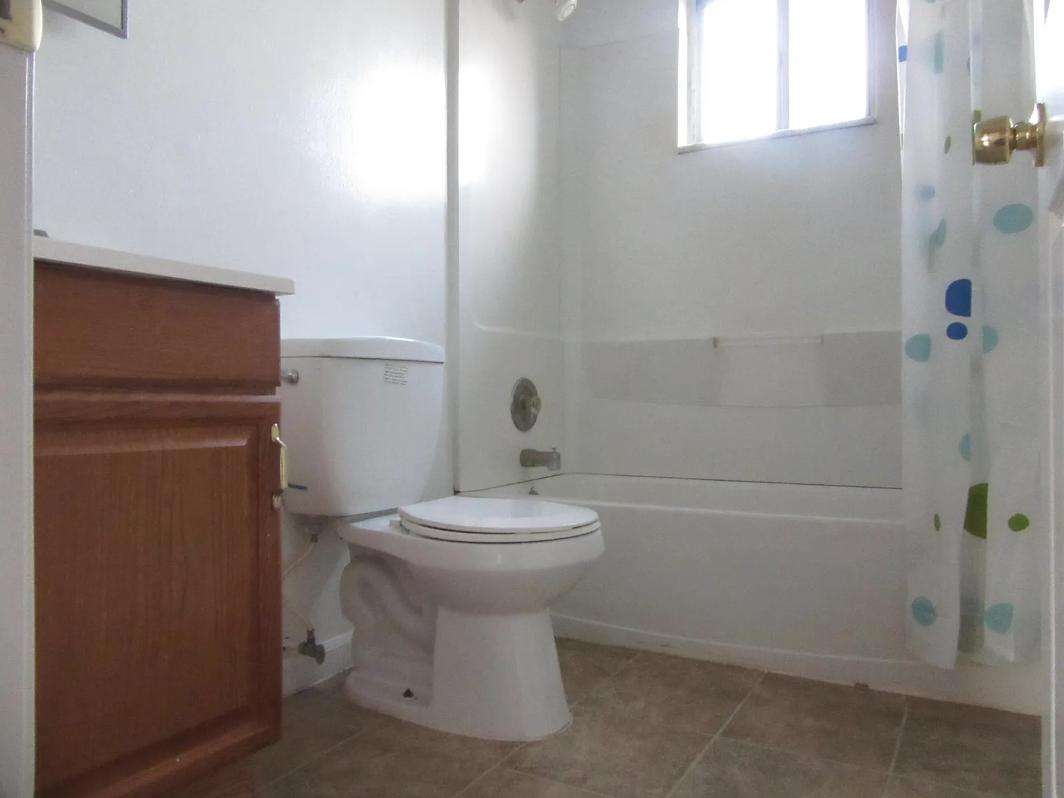 2 bed, 750 sqft, $895 — Photo 2