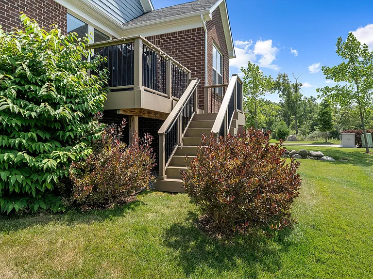 48894 Windfall Rd #1 — Photo 45