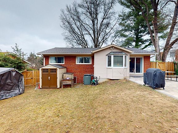 2nd image of 3502 Stark St
