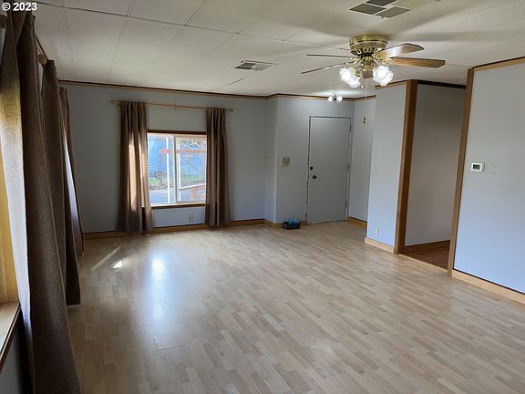 4th image of 10505 NE 53rd Ave Unit 26