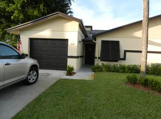 4 Ridgepointe Dr #A, Boynton Beach, FL 33435