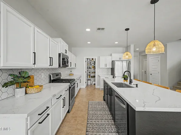 586 W CHAPAWEE Trail, Queen Creek, AZ 85140