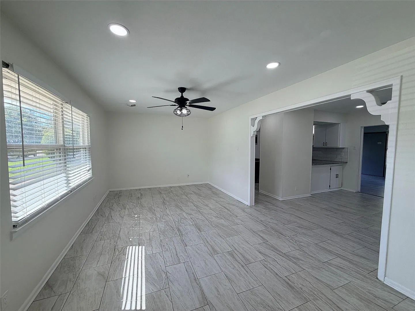 2119 Greenway Street, Arlington, Texas 76010 — Photo 2