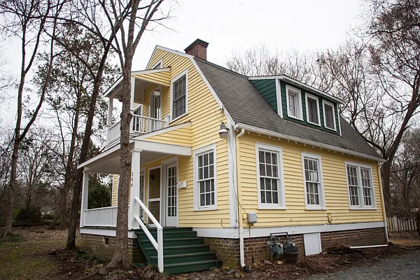 103 Isaac St #100