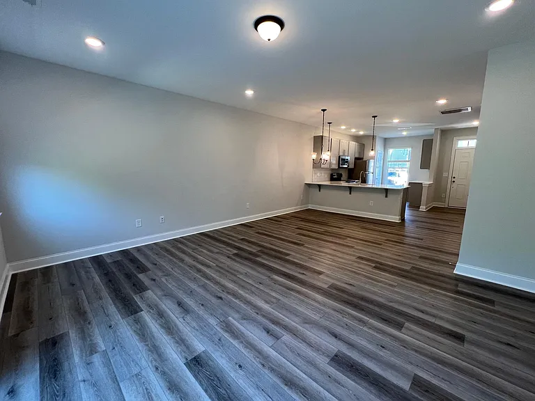335 Old Grove Ln — Photo 8