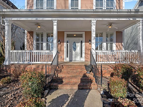 3rd image of 157 Water Oak Dr