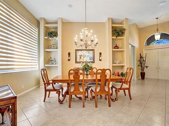 5th image of 526 NW 118th Avenue