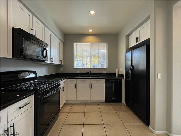 5th image of 10580 Danielson Ave