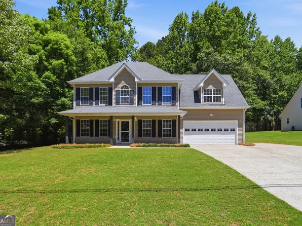 7318 Coral Lake Dr, Flowery Branch, GA 30542