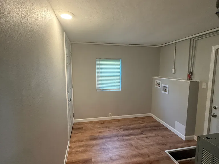 5518 Pontiac Dr — Photo 6