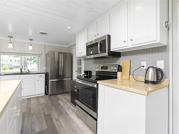 5th image of 495 S McCall Rd