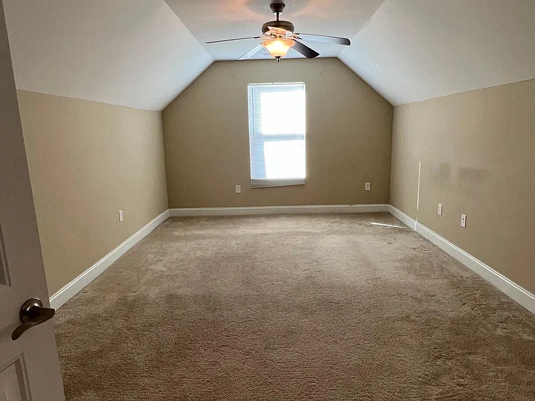 308 Marquis Ct — Photo 10