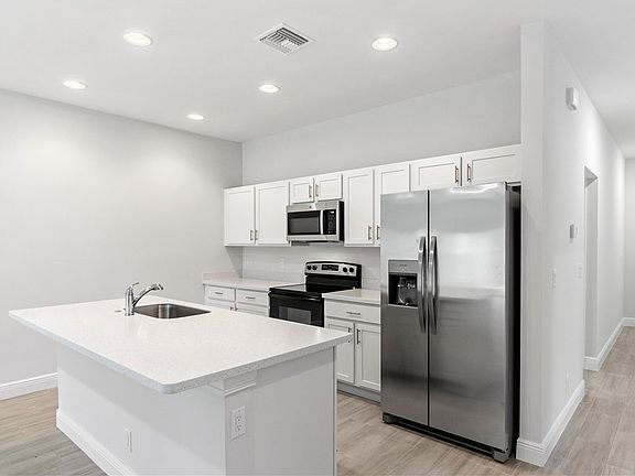 5th image of 2057 15th St