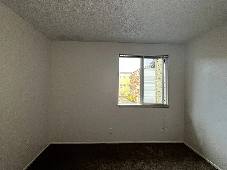 3650 Liberty Rd S — Photo 9