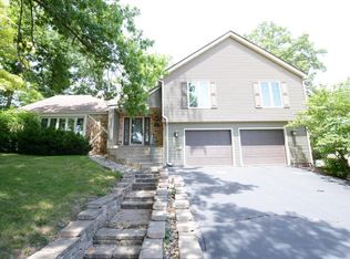 210 Silver Dr, Decatur, IL 62521