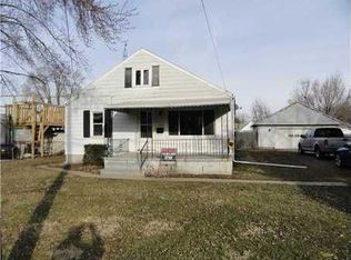 1047 Cresceus Rd, Oregon, OH 43616