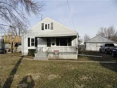 1047 Cresceus Rd photo 1