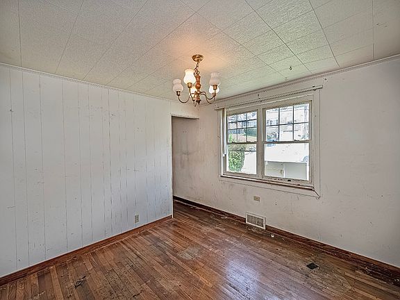 5th image of 610 Pennview Dr