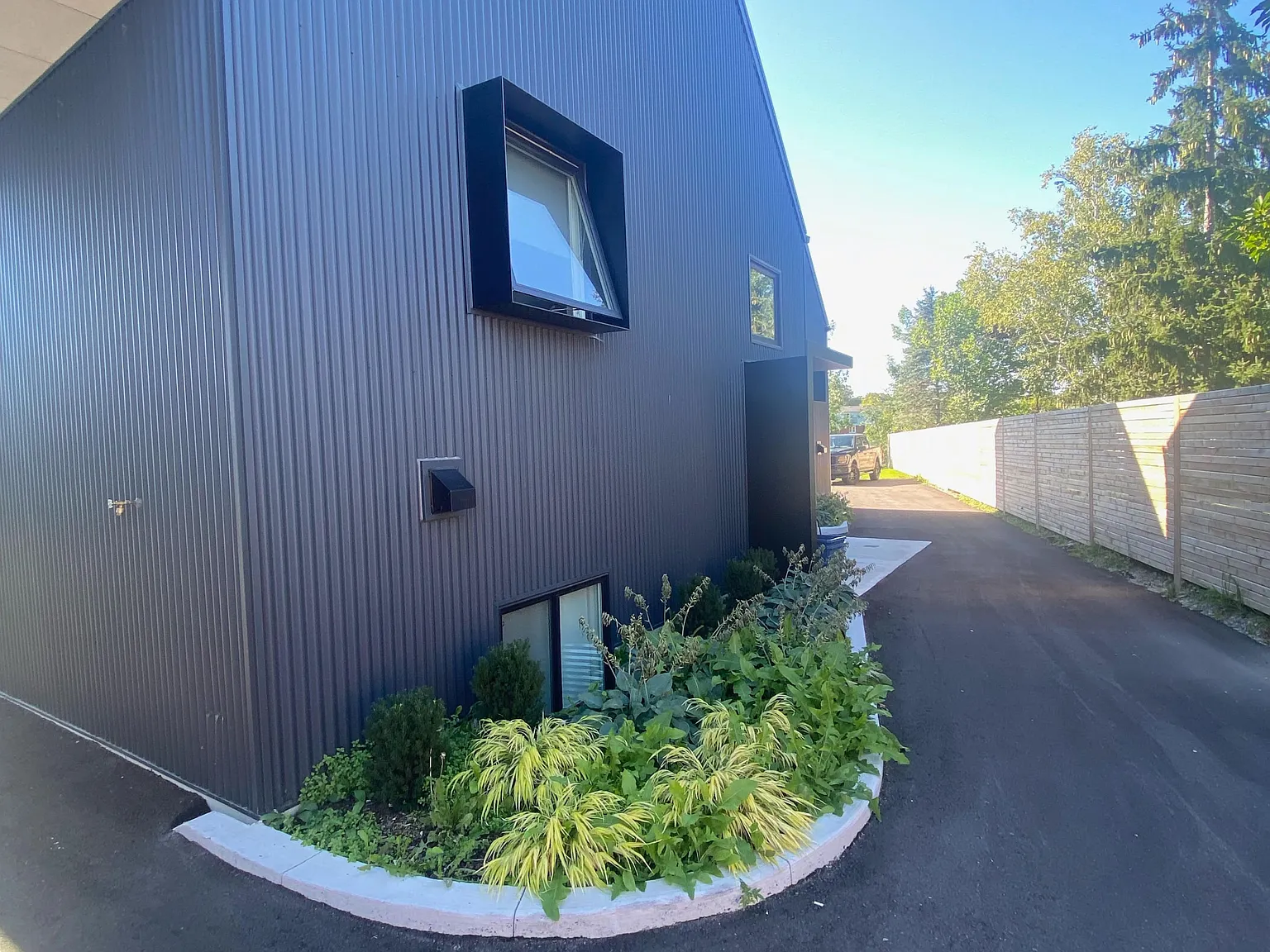 2 bed, $2,200 — Photo 3