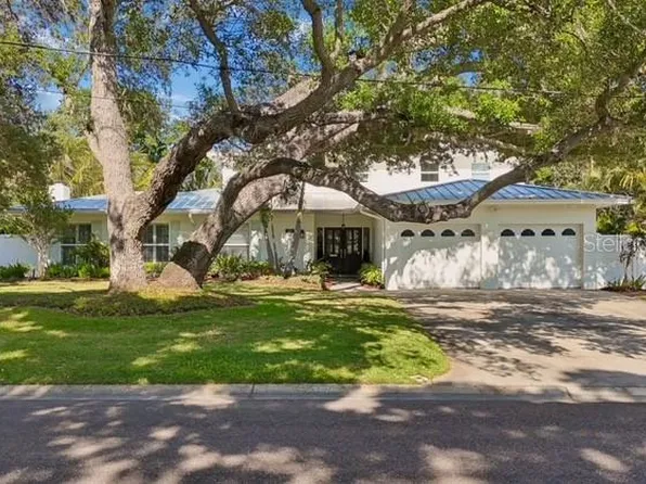 3301 Maple St NE, Saint Petersburg, FL 33704