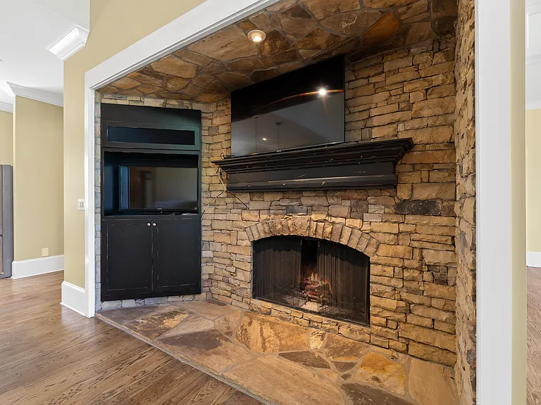 130 Iron Horse Dr — Photo 27