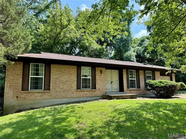 12074 Craig View Dr, Saint Louis, MO 63146