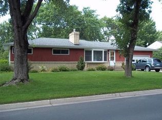 4157 Rahn Rd, Eagan, MN 55122