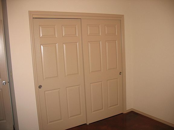 4th image of 710A S Dogwood St
