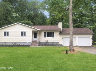 162 Seneca Trl, Dingmans Ferry, PA 18328