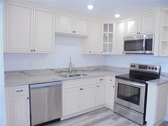 3rd image of 4915 Bay St NE APT 219
